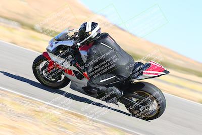 media/Oct-15-2023-TrackXperience (Sun) [[85198ff50b]]/Group 2/session 4 turn 3/